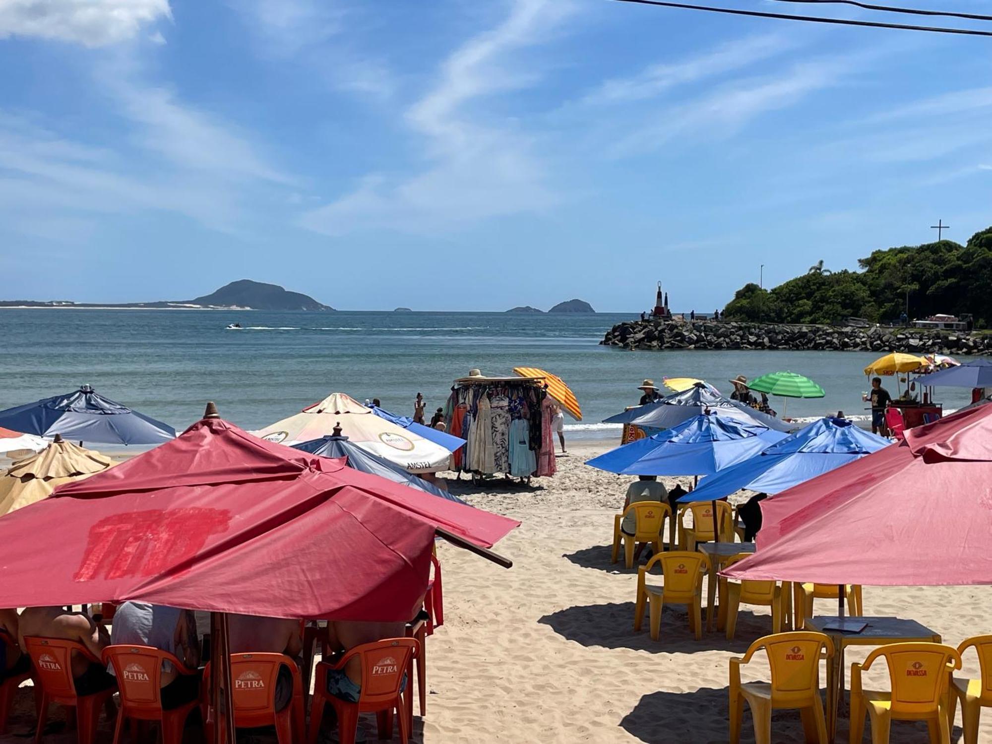 Barra Beach Club Casas ฟลอเรียนอโปลิส ภายนอก รูปภาพ